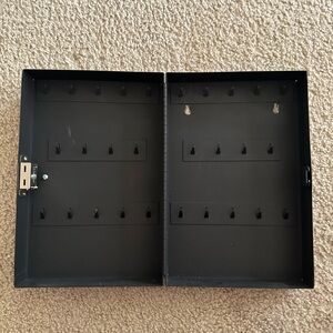Lockable key box